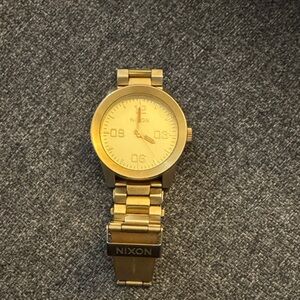 Nixon The Corporal Gold Timepiece